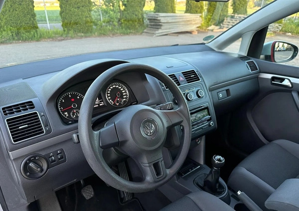 Volkswagen Touran cena 25500 przebieg: 176000, rok produkcji 2011 z Turek małe 596